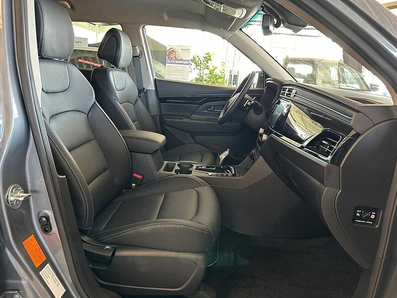 SsangYong e motion Korando  Titanium