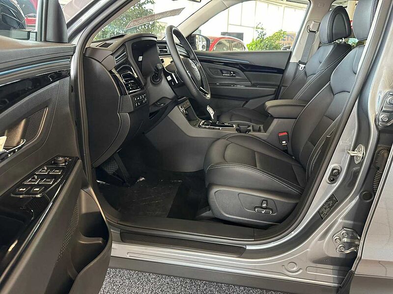 SsangYong e motion Korando  Titanium